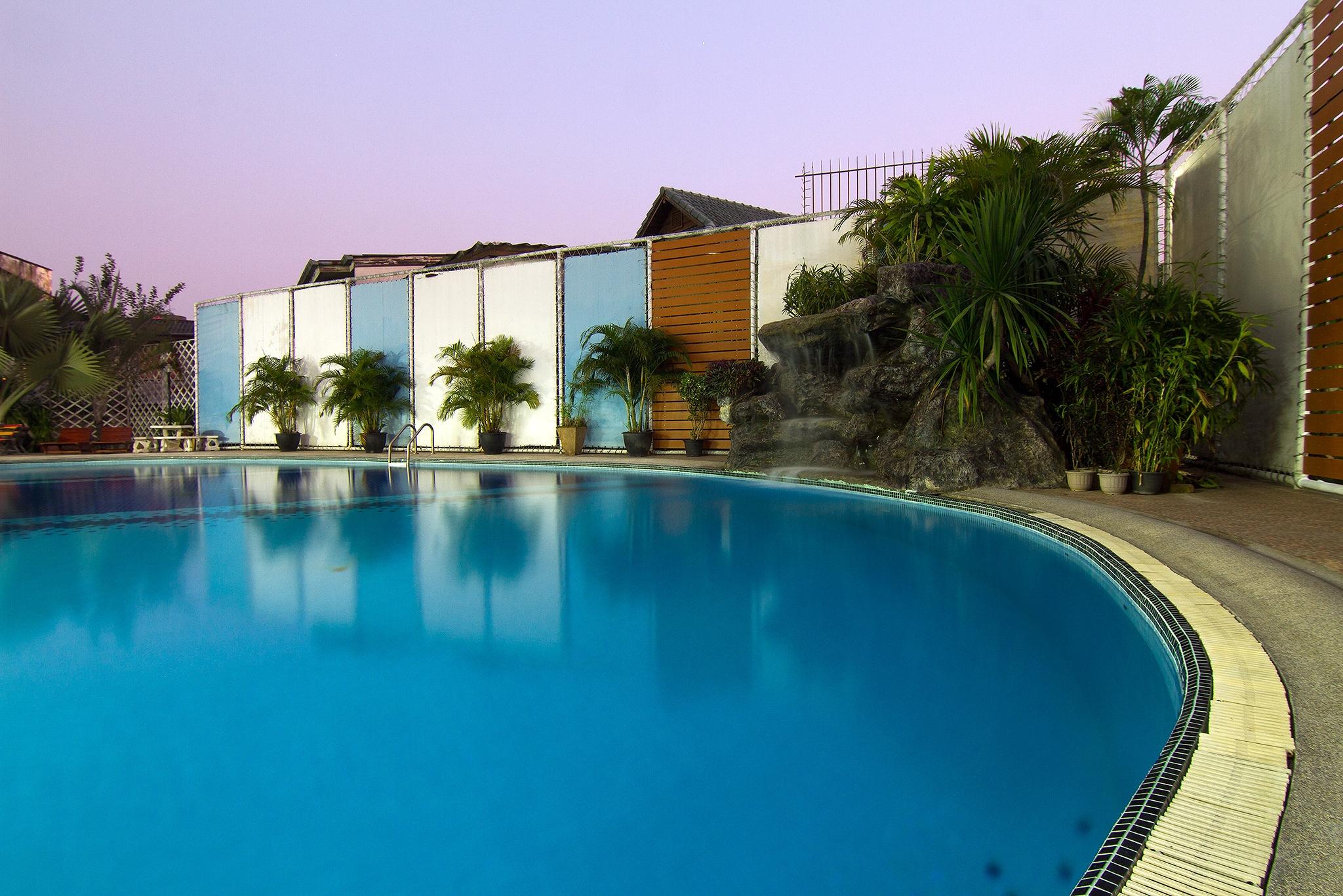 מלון Bossotel 3*
